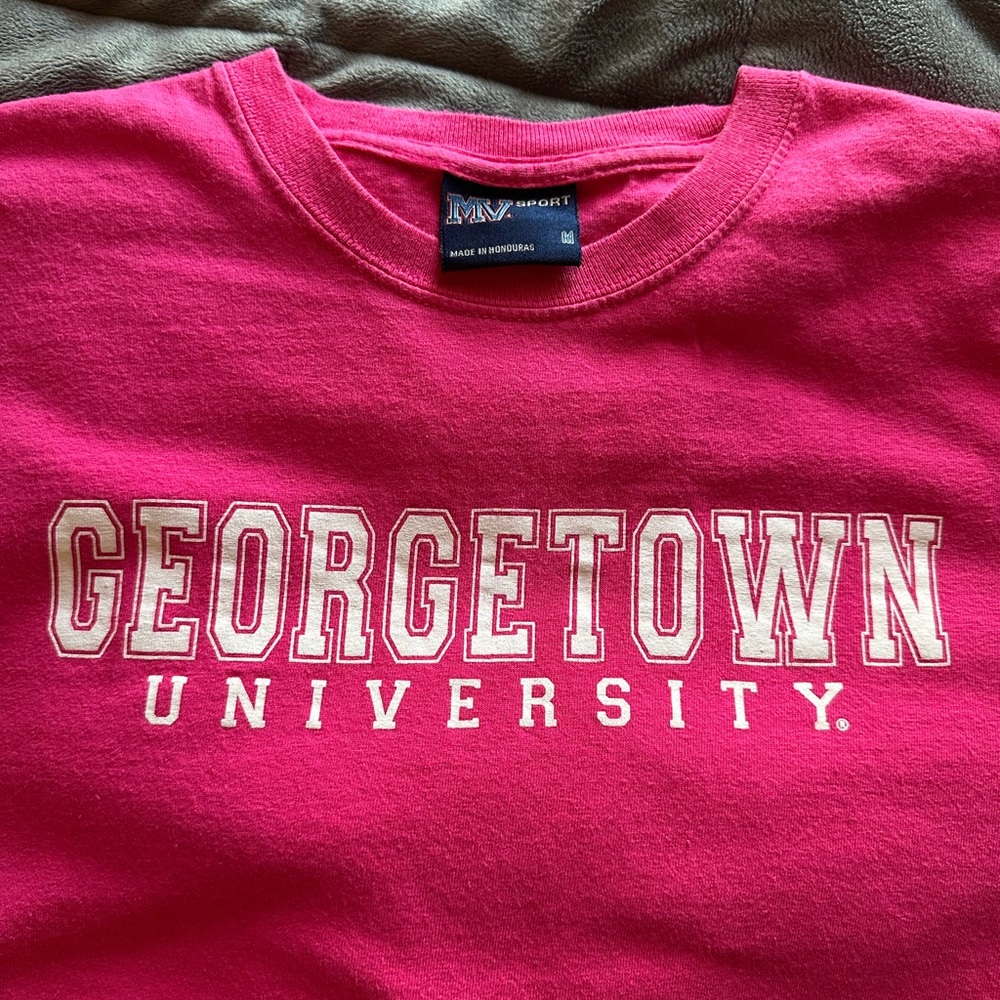 Women’s Georgetown University Tee